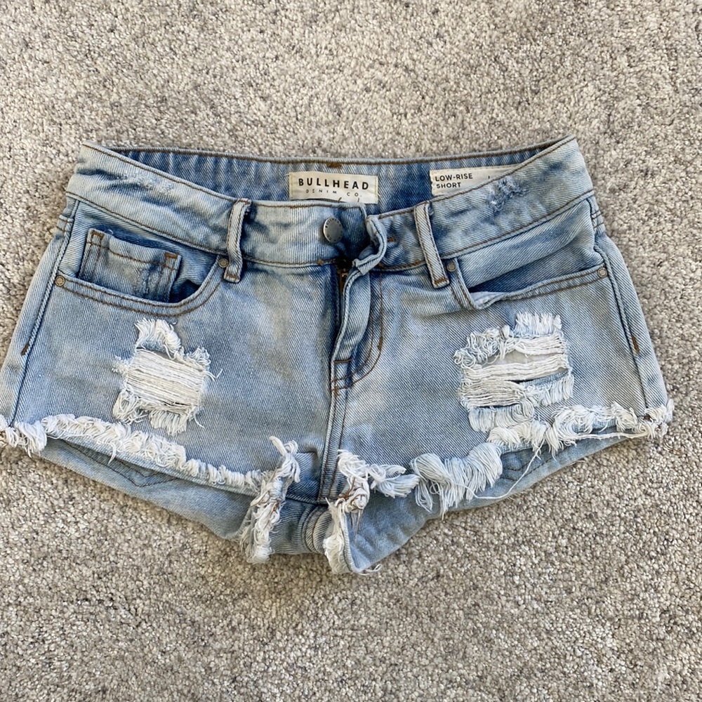 Bullhead denim shorts. Low-Rise Short size 23